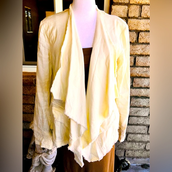 FREE PEOPLE Eggshell Femme Raw Edge Linen Blend Waterfall Blazer Buckles! Small - Picture 9 of 10